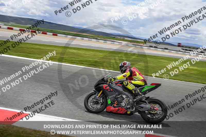 cadwell no limits trackday;cadwell park;cadwell park photographs;cadwell trackday photographs;enduro digital images;event digital images;eventdigitalimages;navarra;no limits trackdays;peter wileman photography;racing digital images;trackday digital images;trackday photos